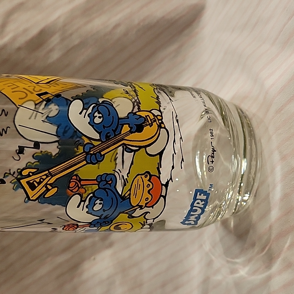 Vintage Grouchy Smurf 1982 Hardee's Glass